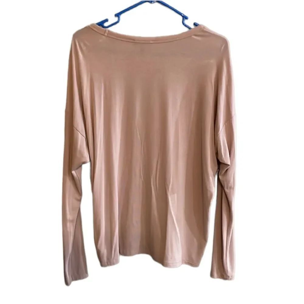 ✨HP✨Lace-Up Shoulder Tee✨ - Picture 4 of 4